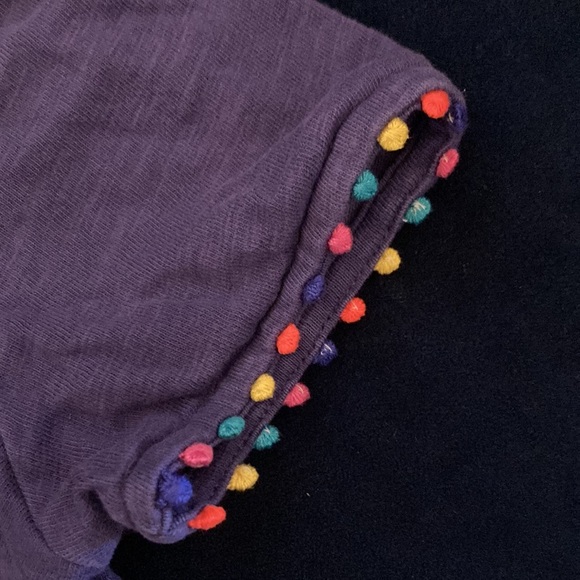 Boden tunic top with edging detail and button shoulder closure - Picture 3 of 6